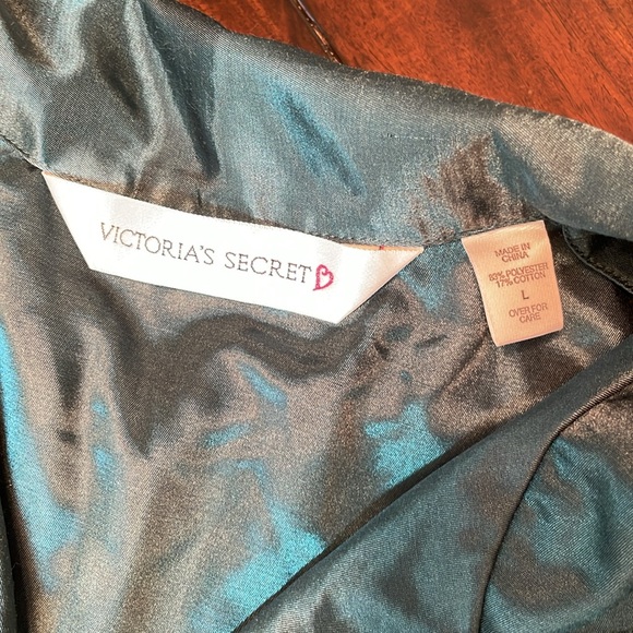 Victoria’s Secret vintage satin pajama set size large - Picture 4 of 8